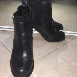 Black Chelsea boots